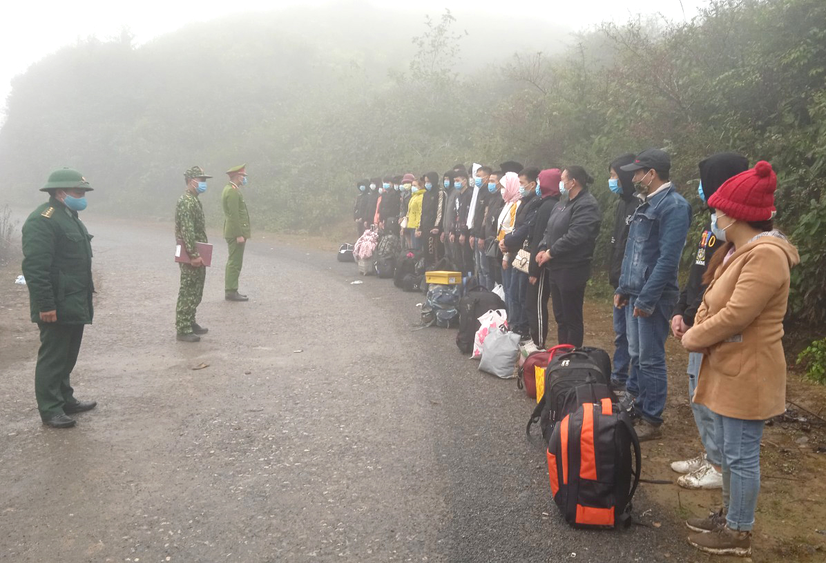 Phát hiện, bắt giữ, đưa vào cách ly 52 công dân nhập cảnh trái phép